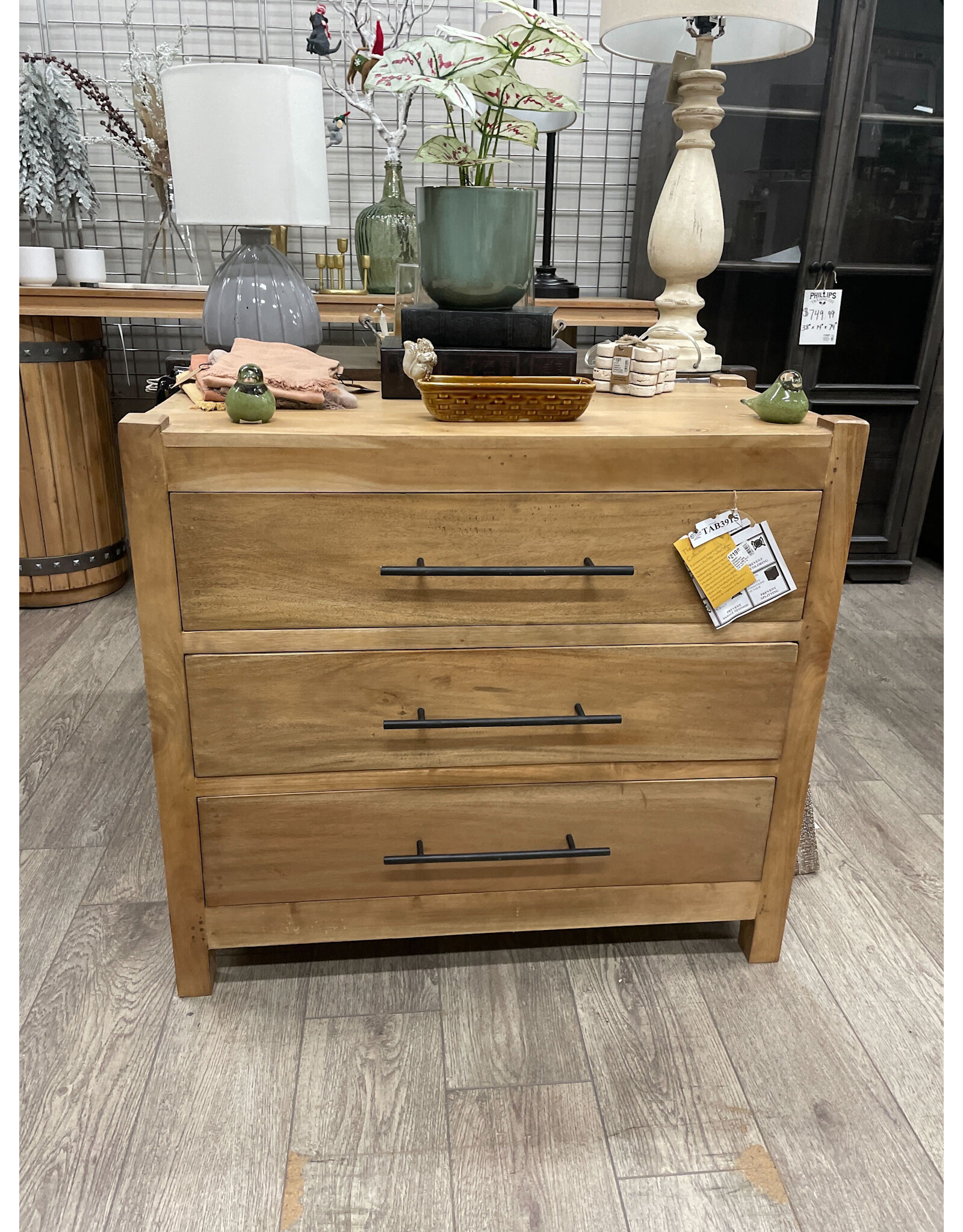 TAB391 Bridgeport Accent Table 3drw w/RG 34.2x18.1x31.2"H