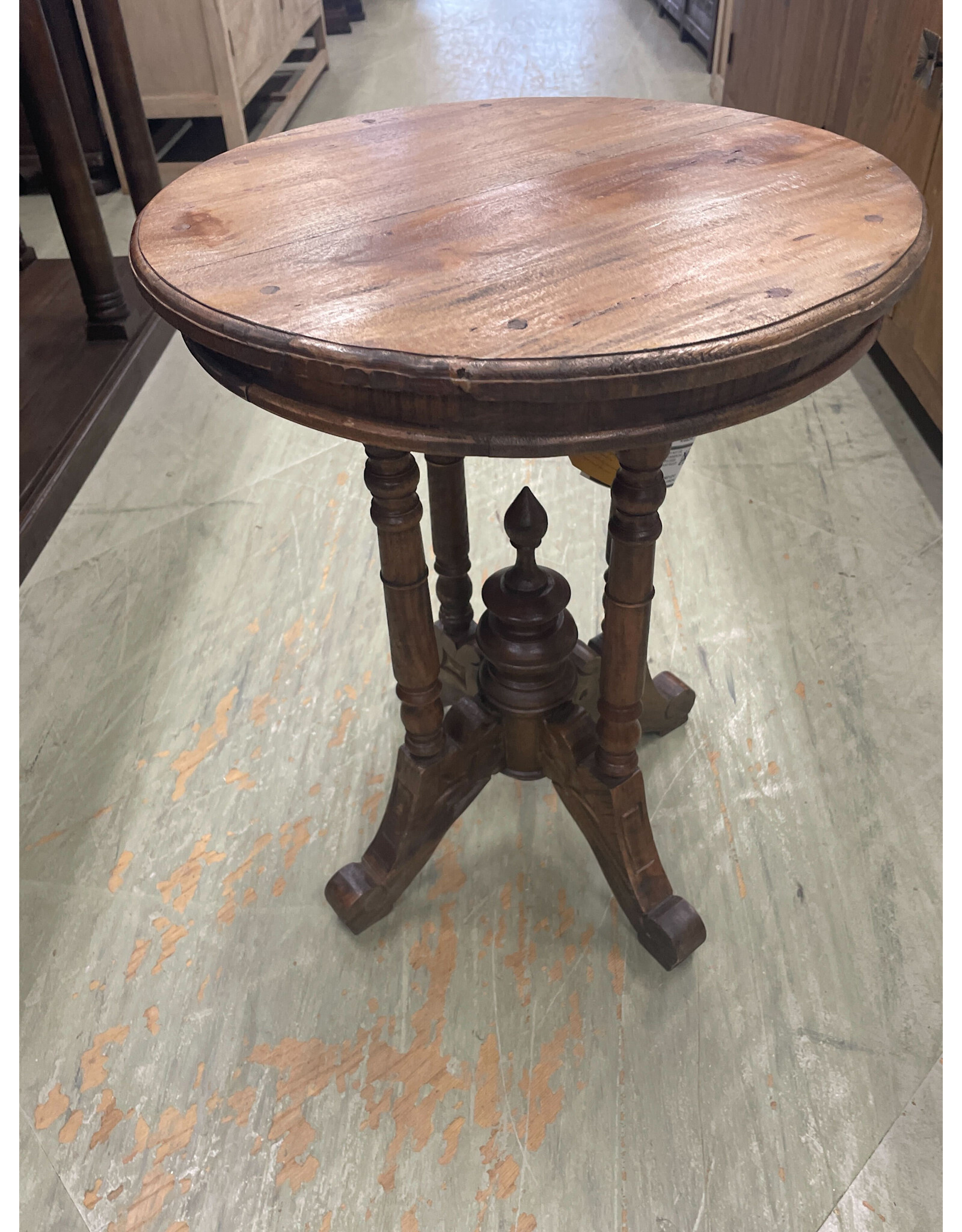 TAB131 Cottage Round Table 19.6x19.6x26
