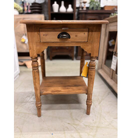 TAB261 End Table 19.6x15.4x27.5