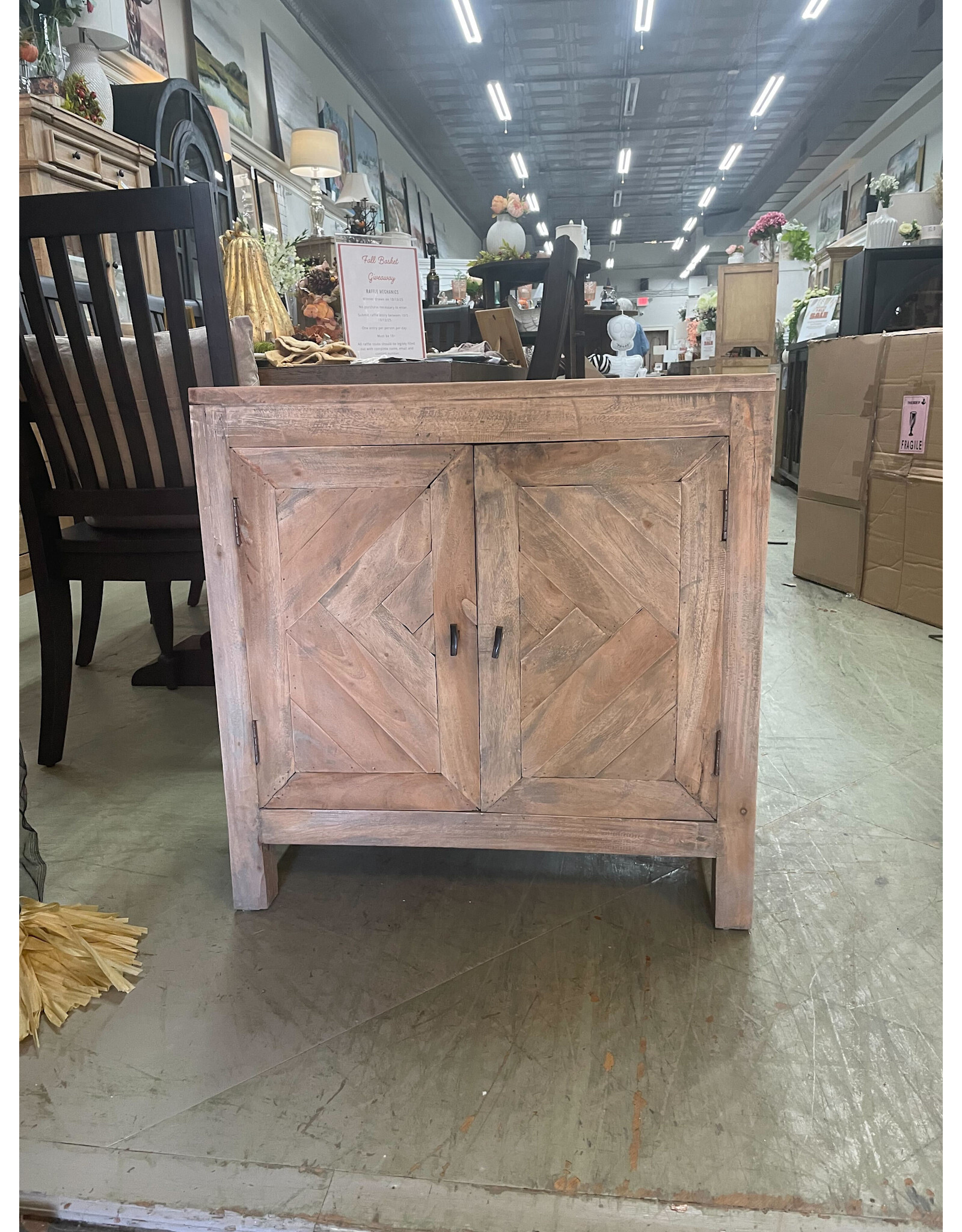 CHE158 Accent Cabinet 28.1x13.3x28"H