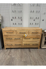 CAB639 Saybrook Dresser 7drw w/RG 70.1x18.8x42.1"H
