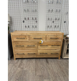 CAB639 Saybrook Dresser 7drw w/RG 70.1x18.8x42.1"H
