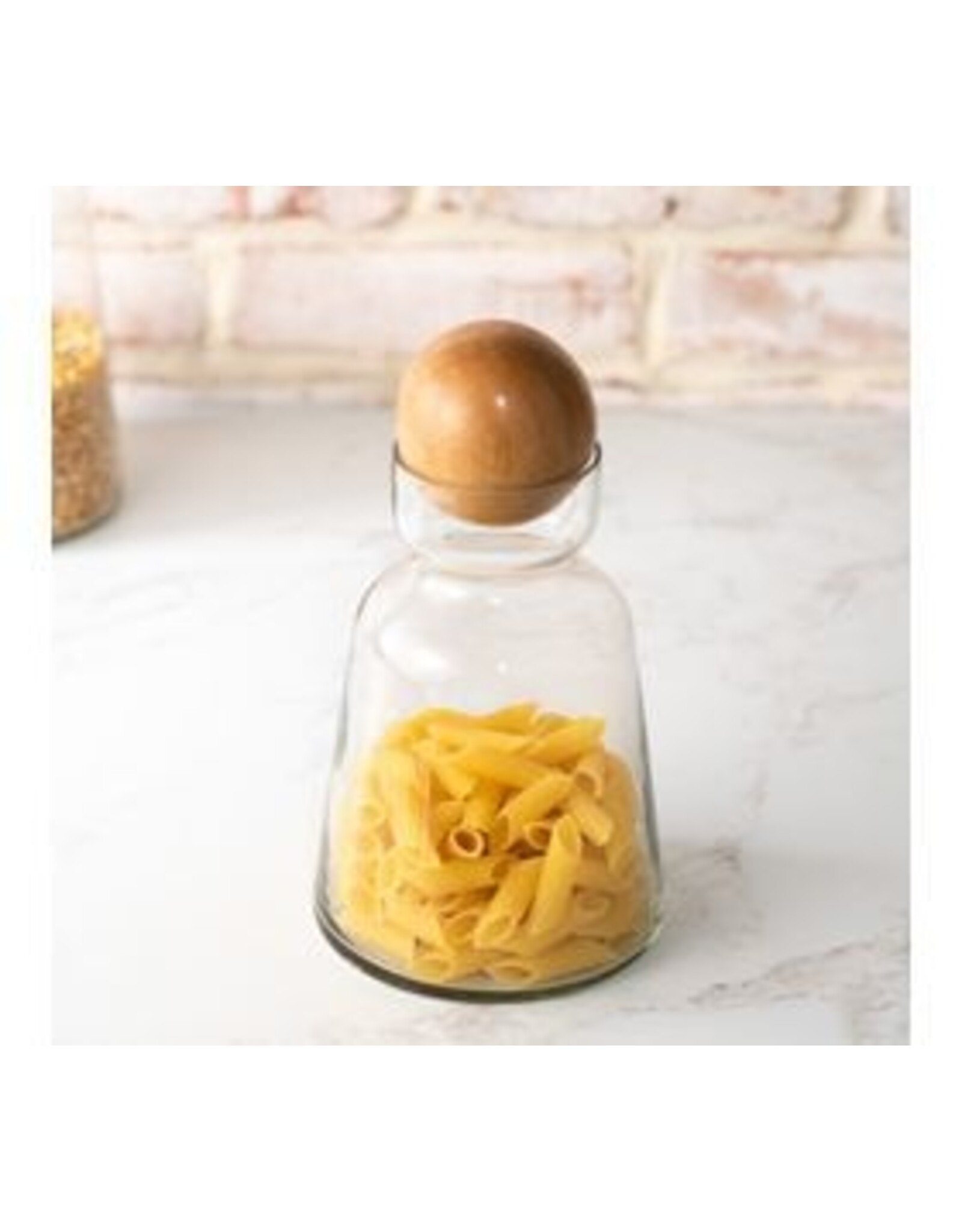 7" GLASS CARAFFE W/ WOOD BALL TOP