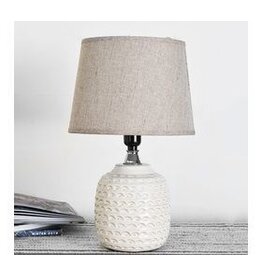 WHITE SCALLOP LAMP