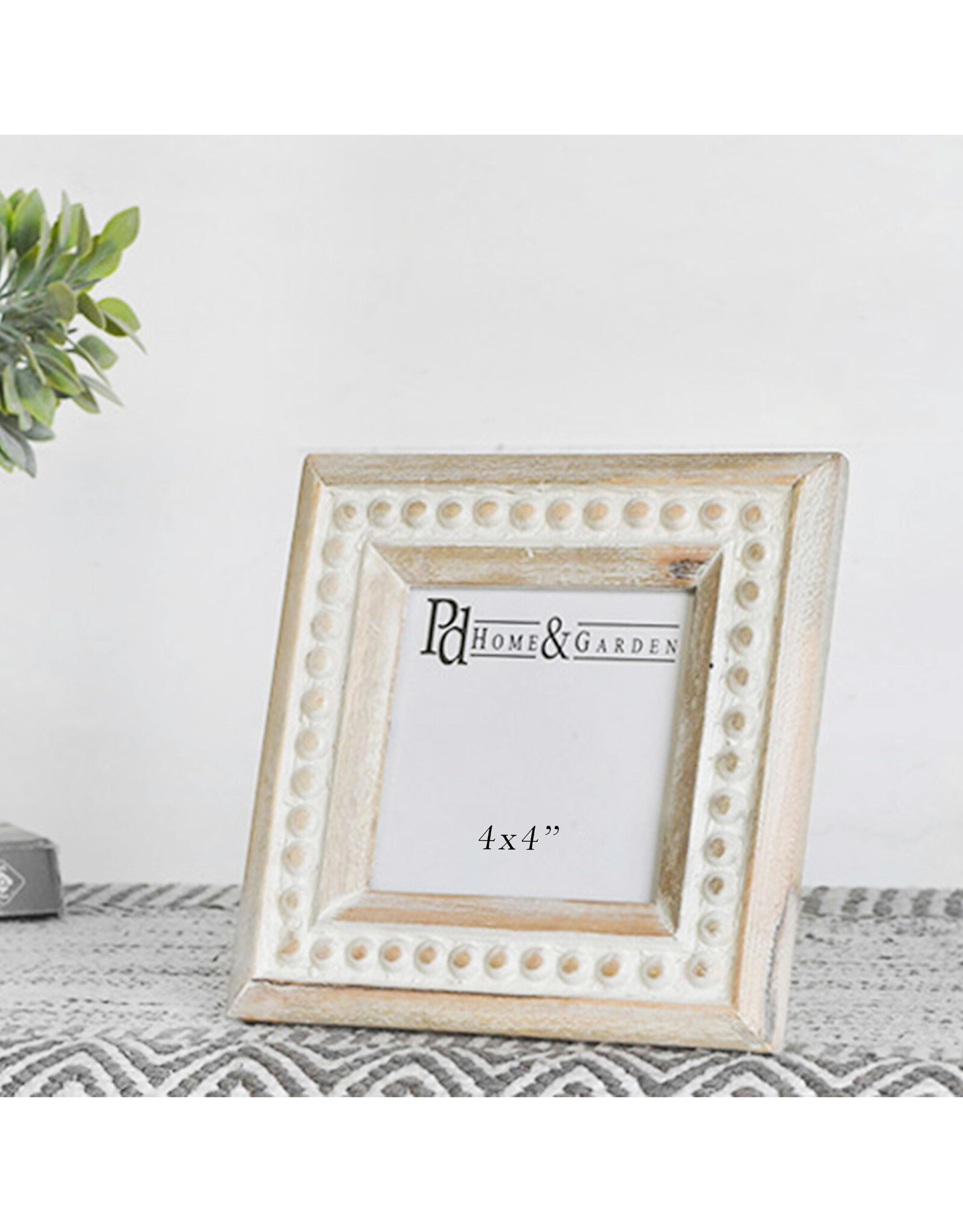 7.87" DIST. WHITE BEADED PHOTO