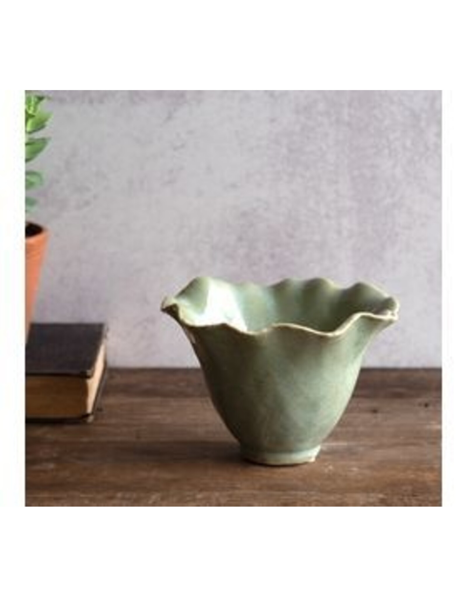 5.9" LT. GREEN DECO PLANTER