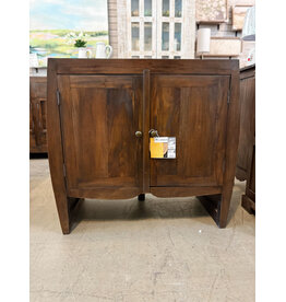 CAB664 Claremont End Table 2pnl drs w/aj shf 37.18.1x34.5"H