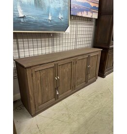 Metal Handle 4 Door Console