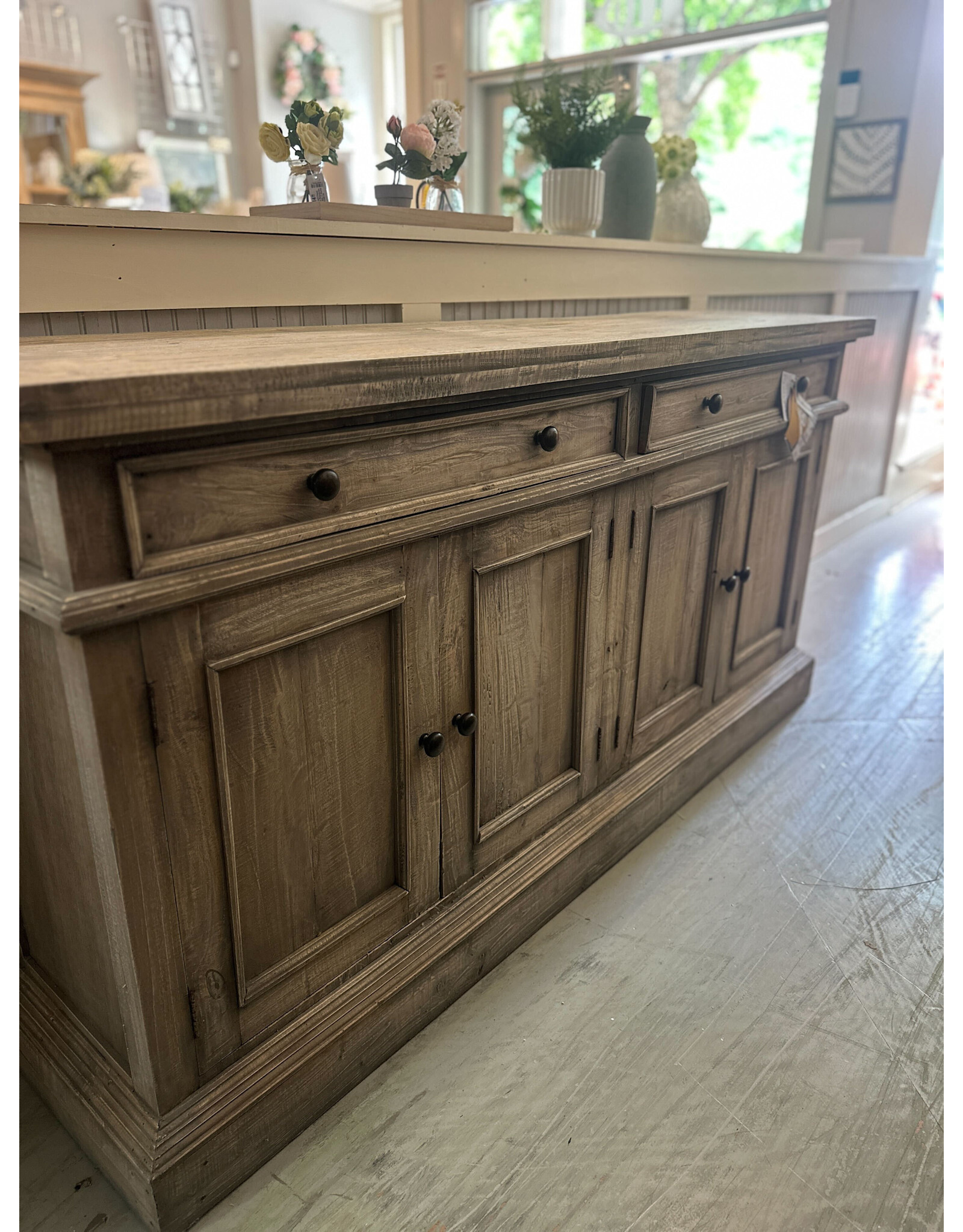 Credenza 4 dr 2Dwr w RG 68.1 x 16X34.5H