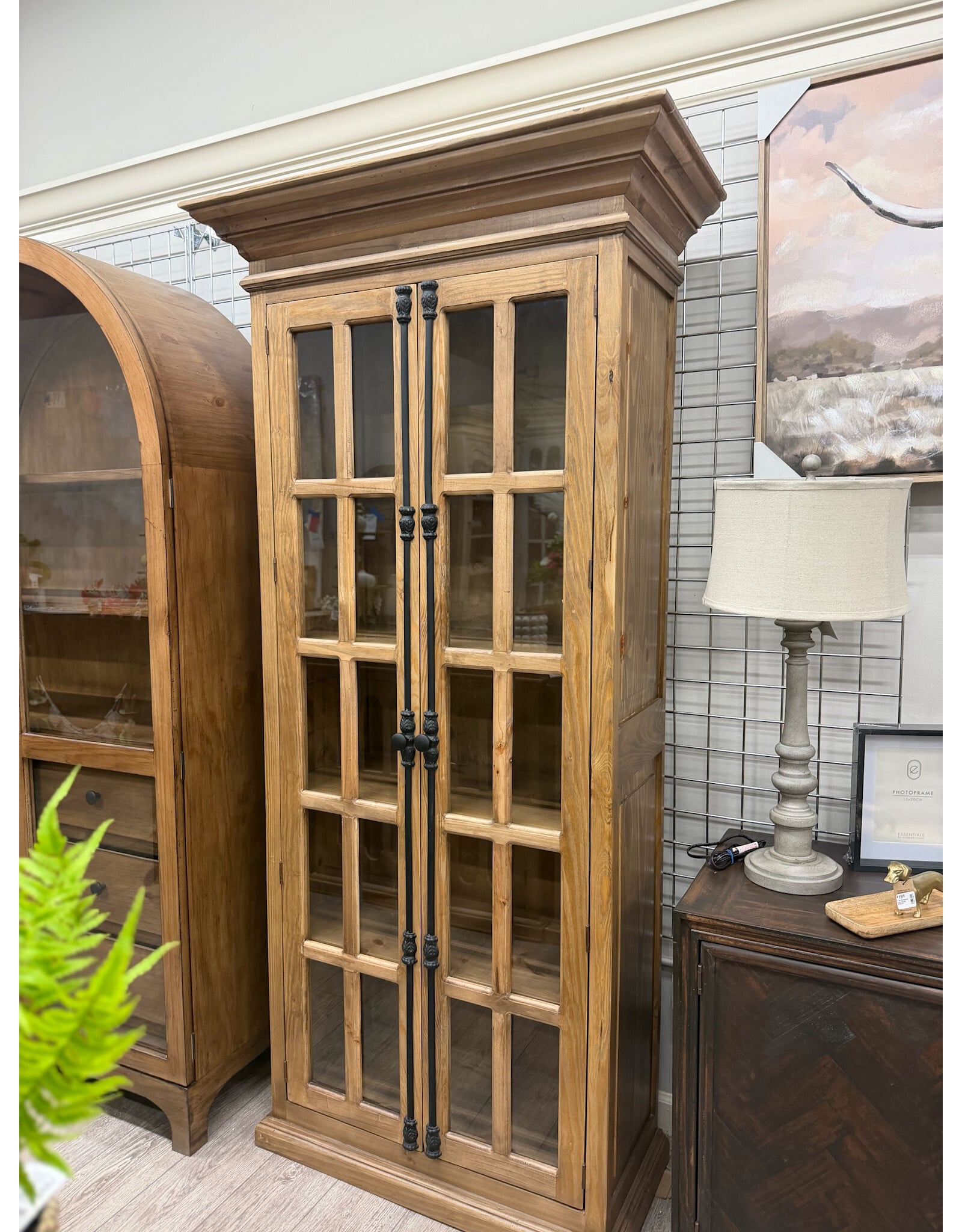 VIT 91 Bossier Glass Upright Cab 33 × 15 × 85 in