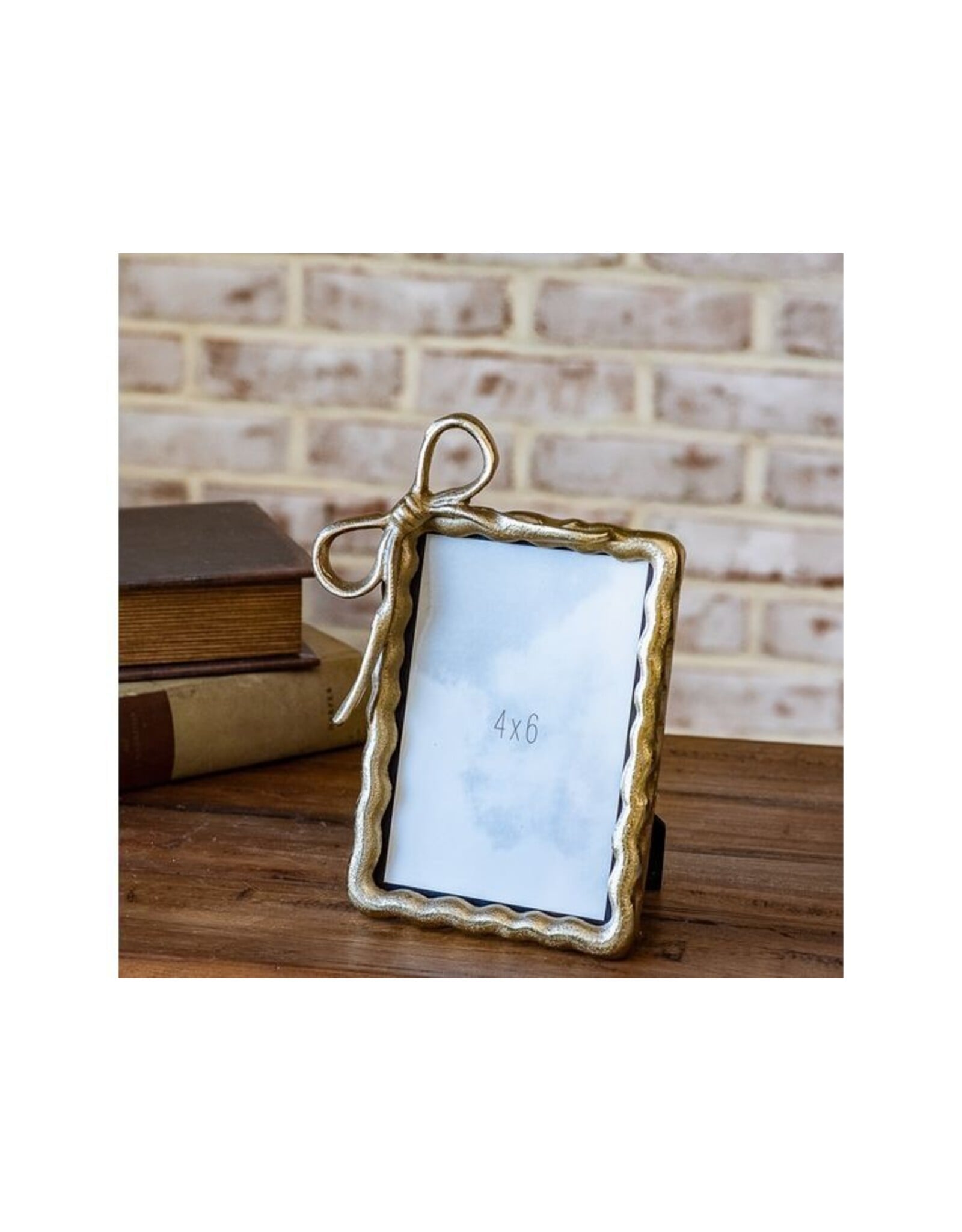 4 X 6 GOLD RIBBON PHOTO FRAME