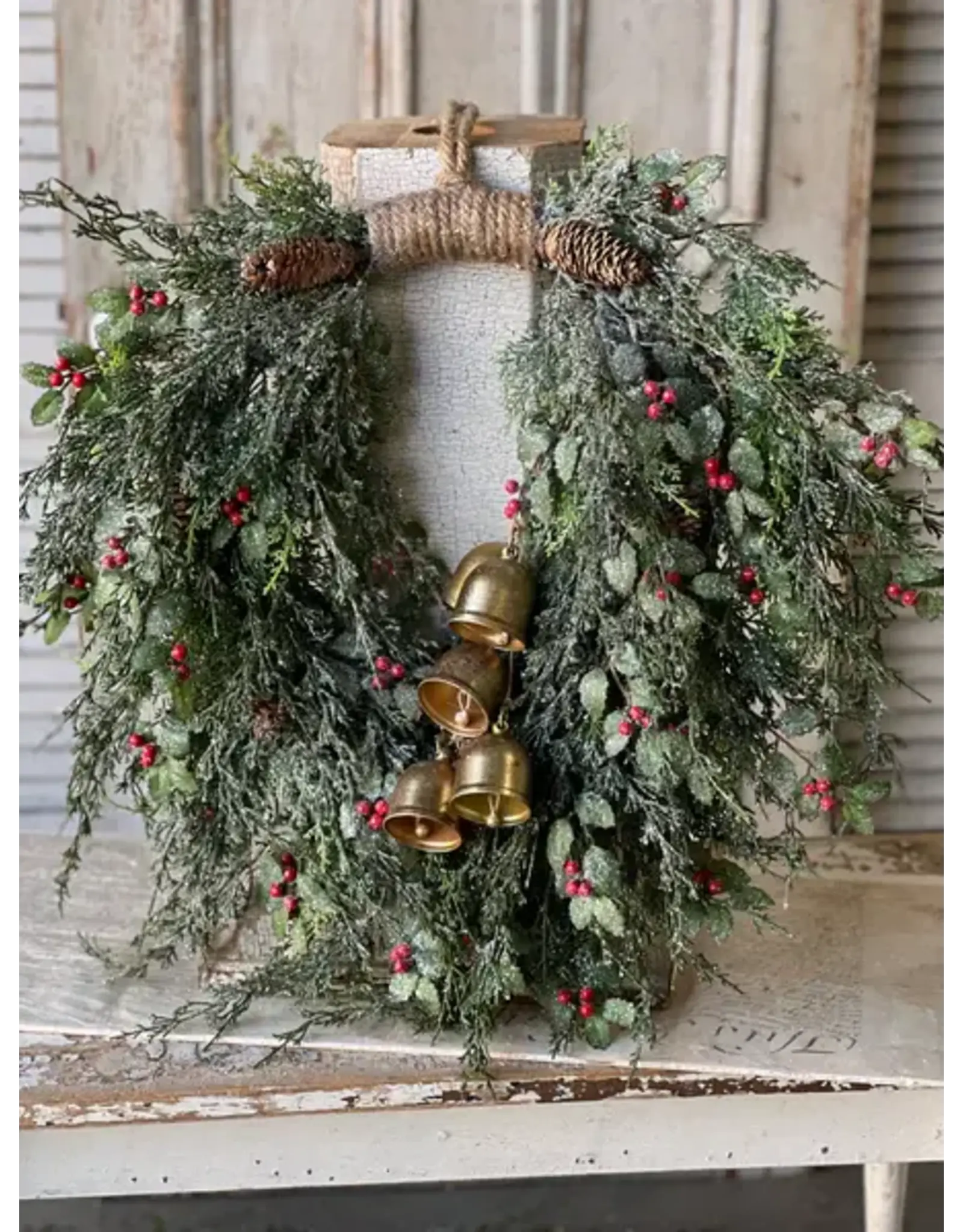 XND2340 26" Holly Hill Cedar Hanging Wreath