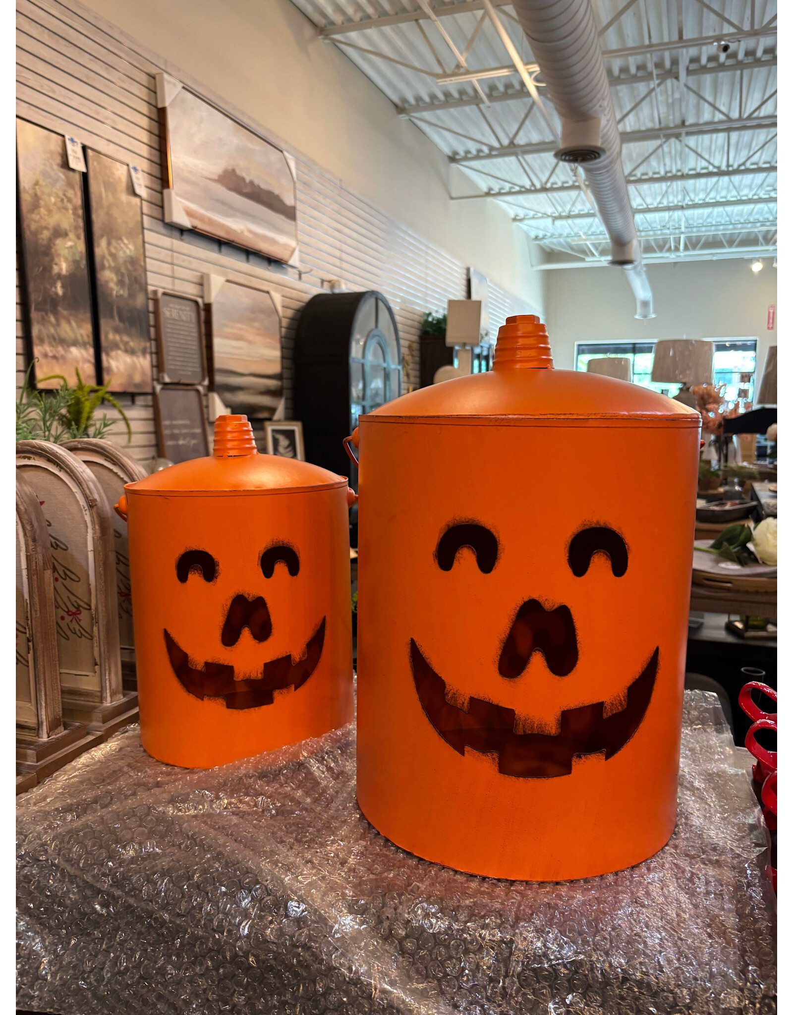 Mtl Vintage Oil Can Jack-O-Lantern Large