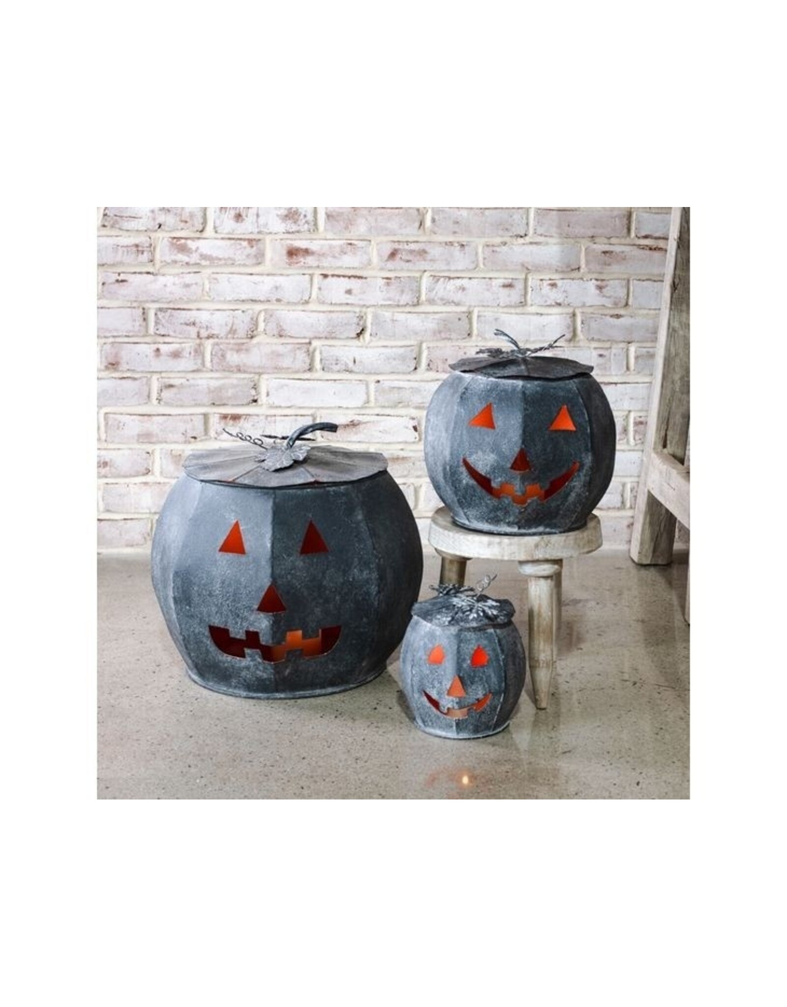 BLACK TIN PUMPKINS - MEDIUM