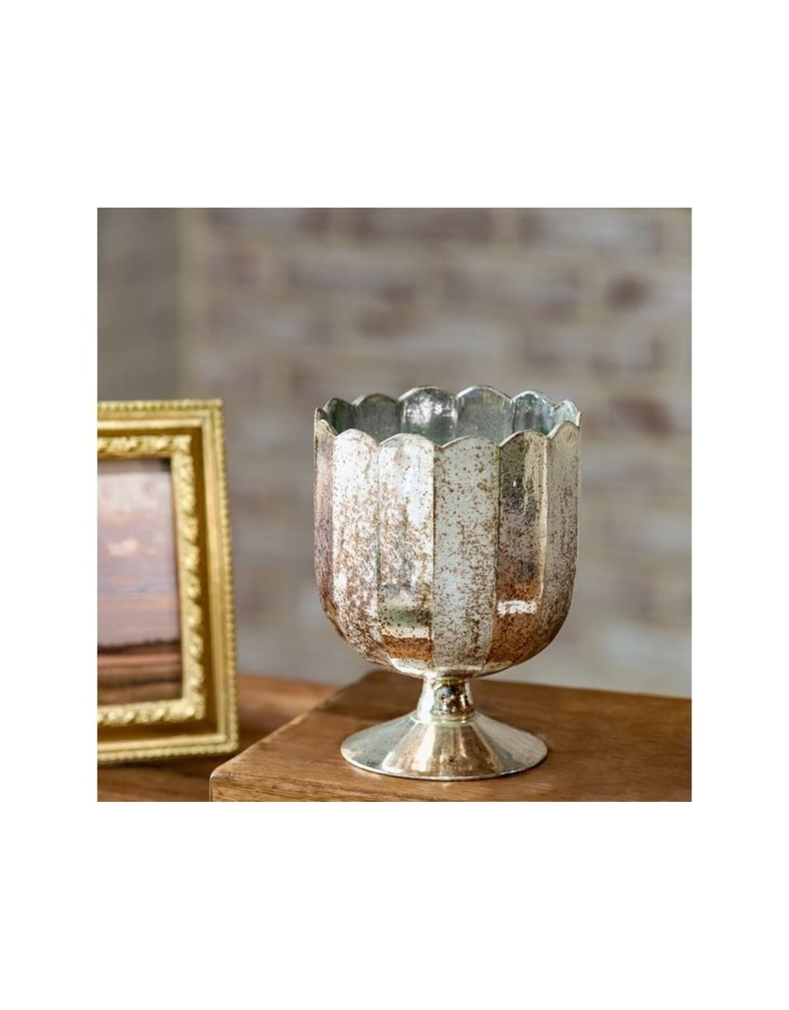 PDGL25-06GL 6" GLASS SCALLOP TOP CANDLE CUP