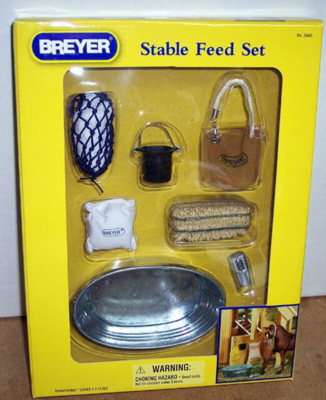 Breyer Stable Feeding Set