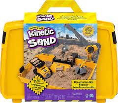 Kinetic Sand Kinetic Sand, Construction Site Folding Sandbox Playset with Vehicle and 2lbs Kinetic Sand, for Kids Aged 3 and up