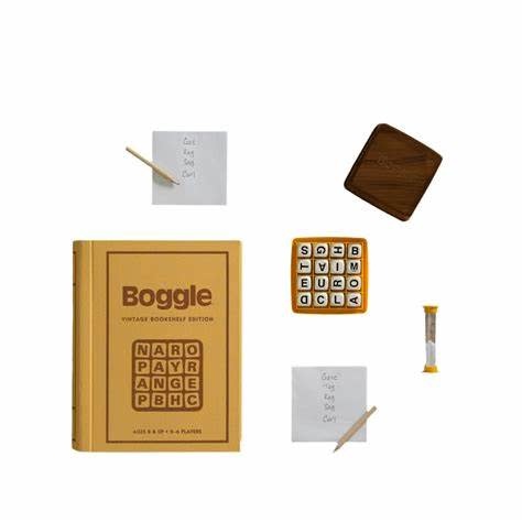 WS Games Boggle Bookshelf Edition