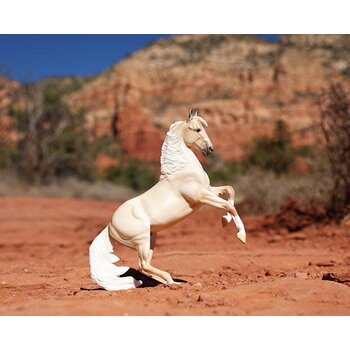 Breyer Cloud 30th Anniversary Edition