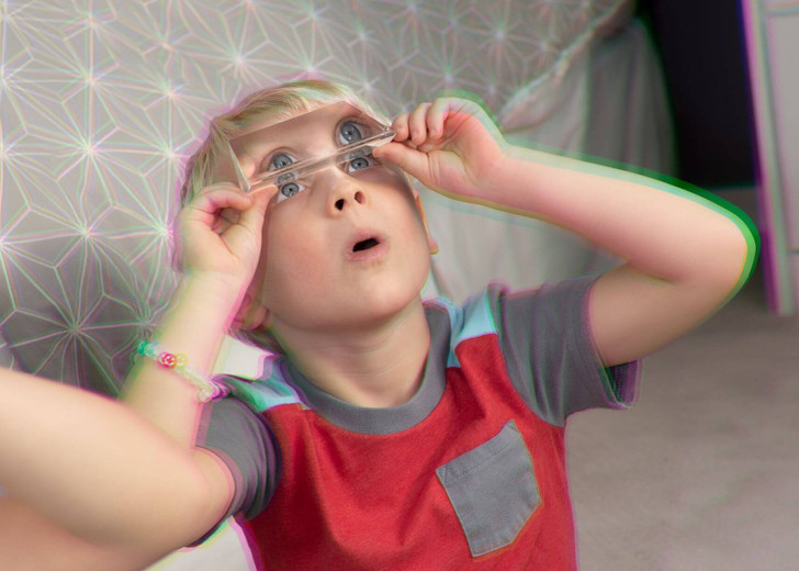 Light Crystal Prism 2.5"