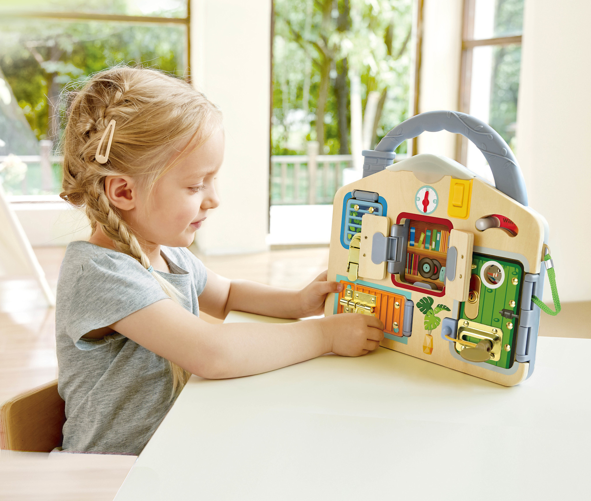 Hape Lock & Learn Playboard