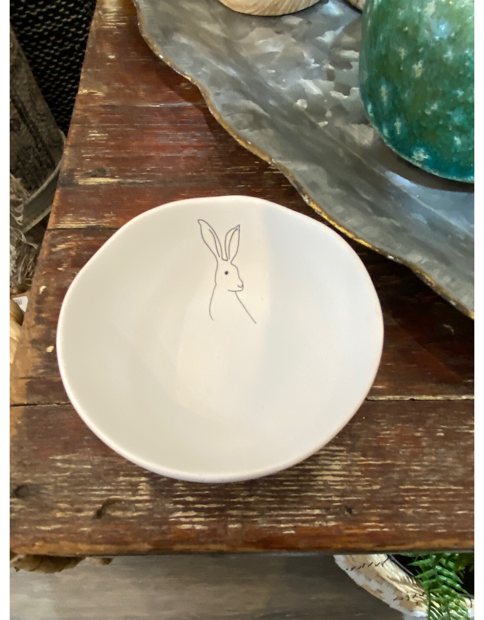 Round Stoneware Bowl w/Rabbit