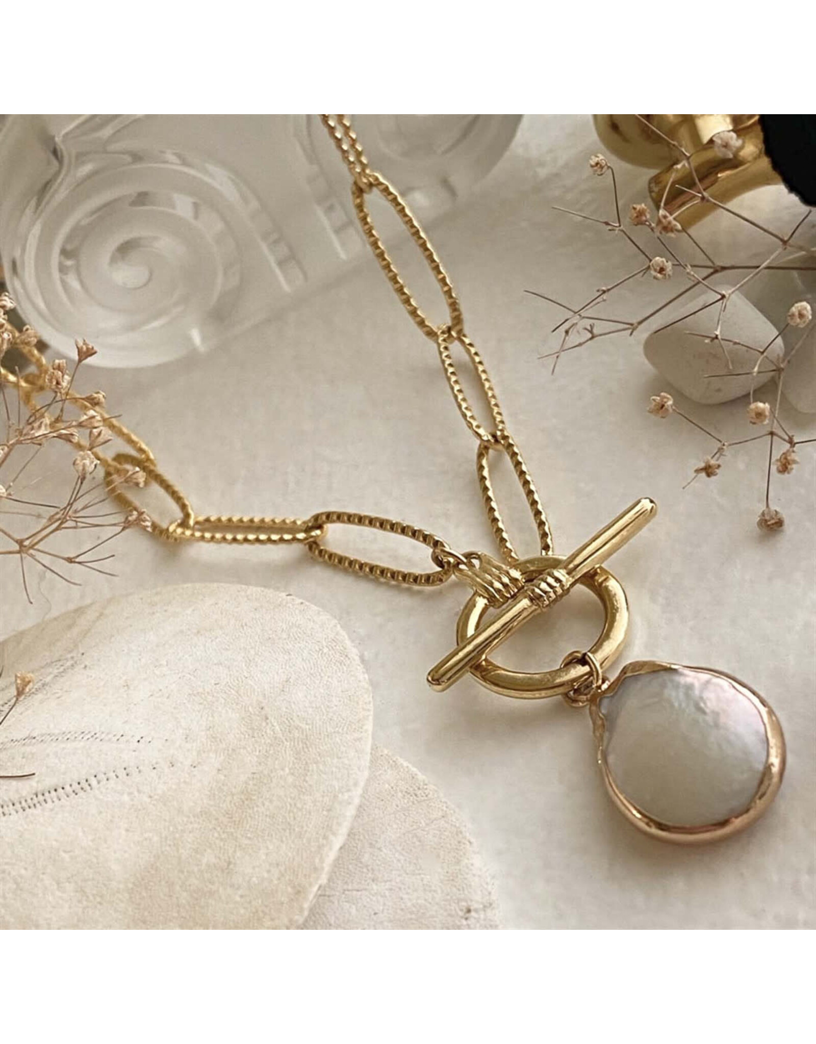 Pika & Bear Montenegro Textured Paperclip Chain Necklace With Pearl Pendant
