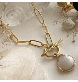 Pika & Bear Montenegro Textured Paperclip Chain Necklace With Pearl Pendant