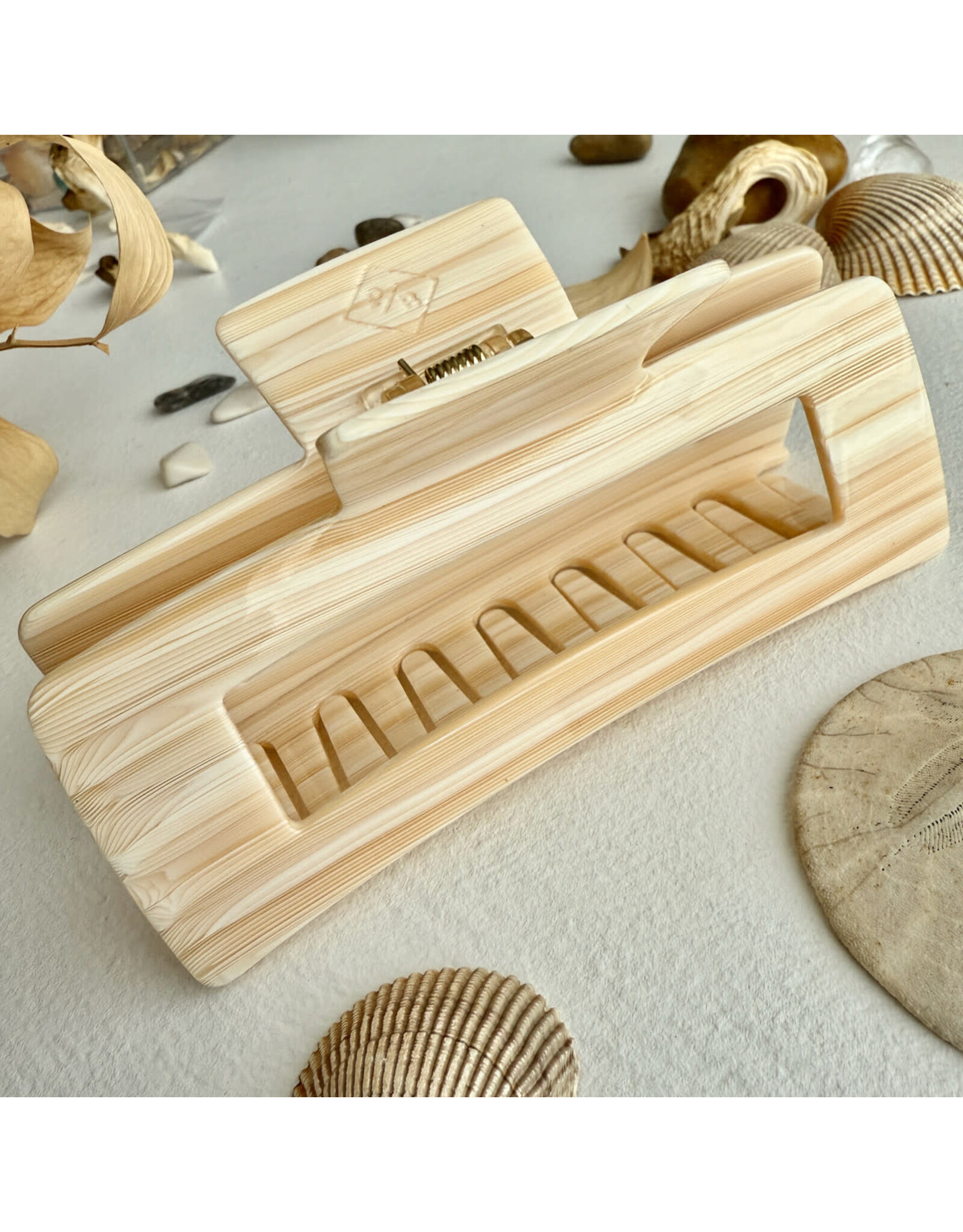 Pika & Bear "Andre" Oversized Hair Claw -