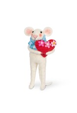 Mouse Holding Valentine