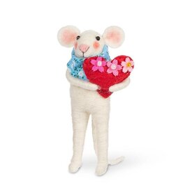 Mouse Holding Valentine