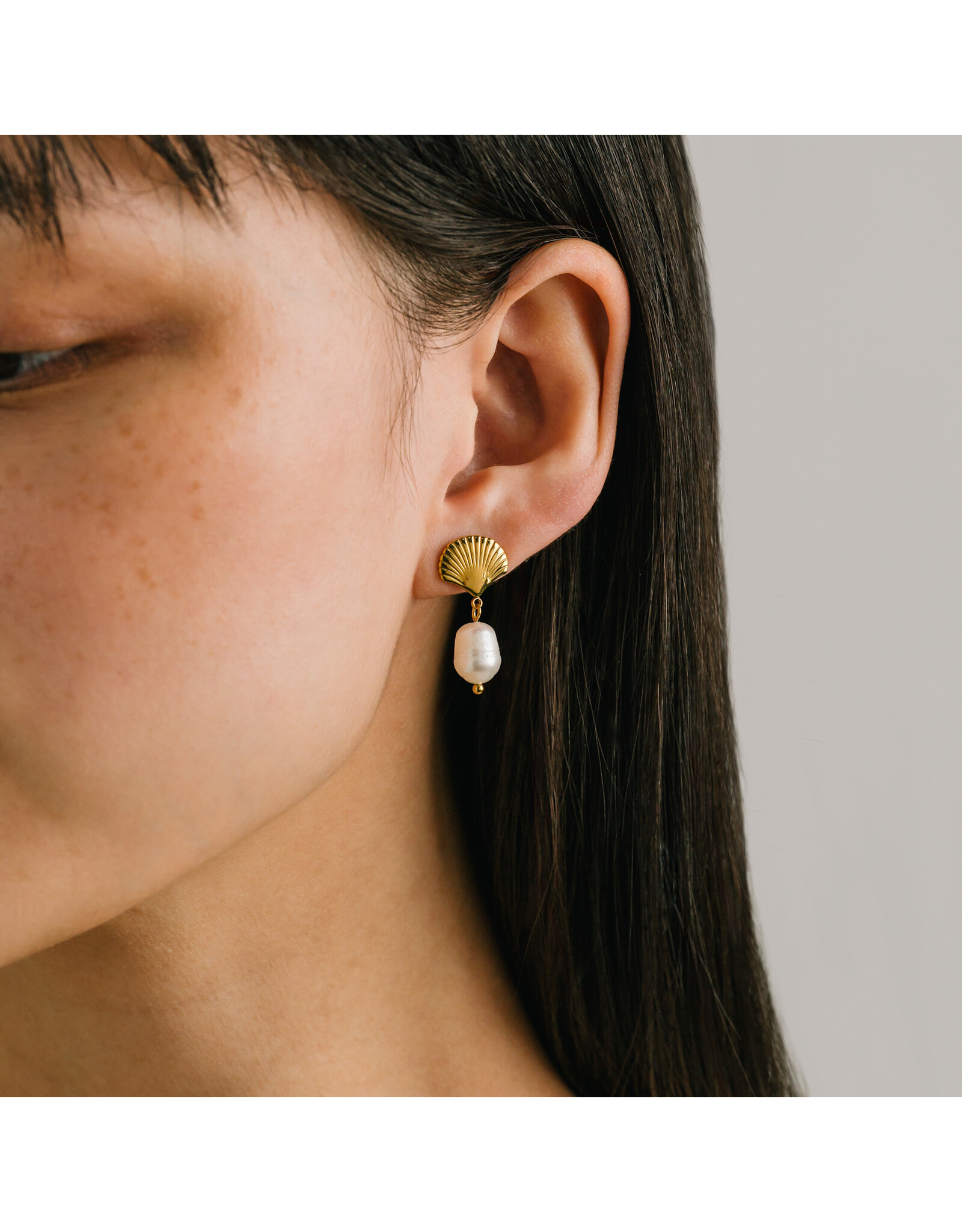 Shell & Pearl Drop Earrings - Gold