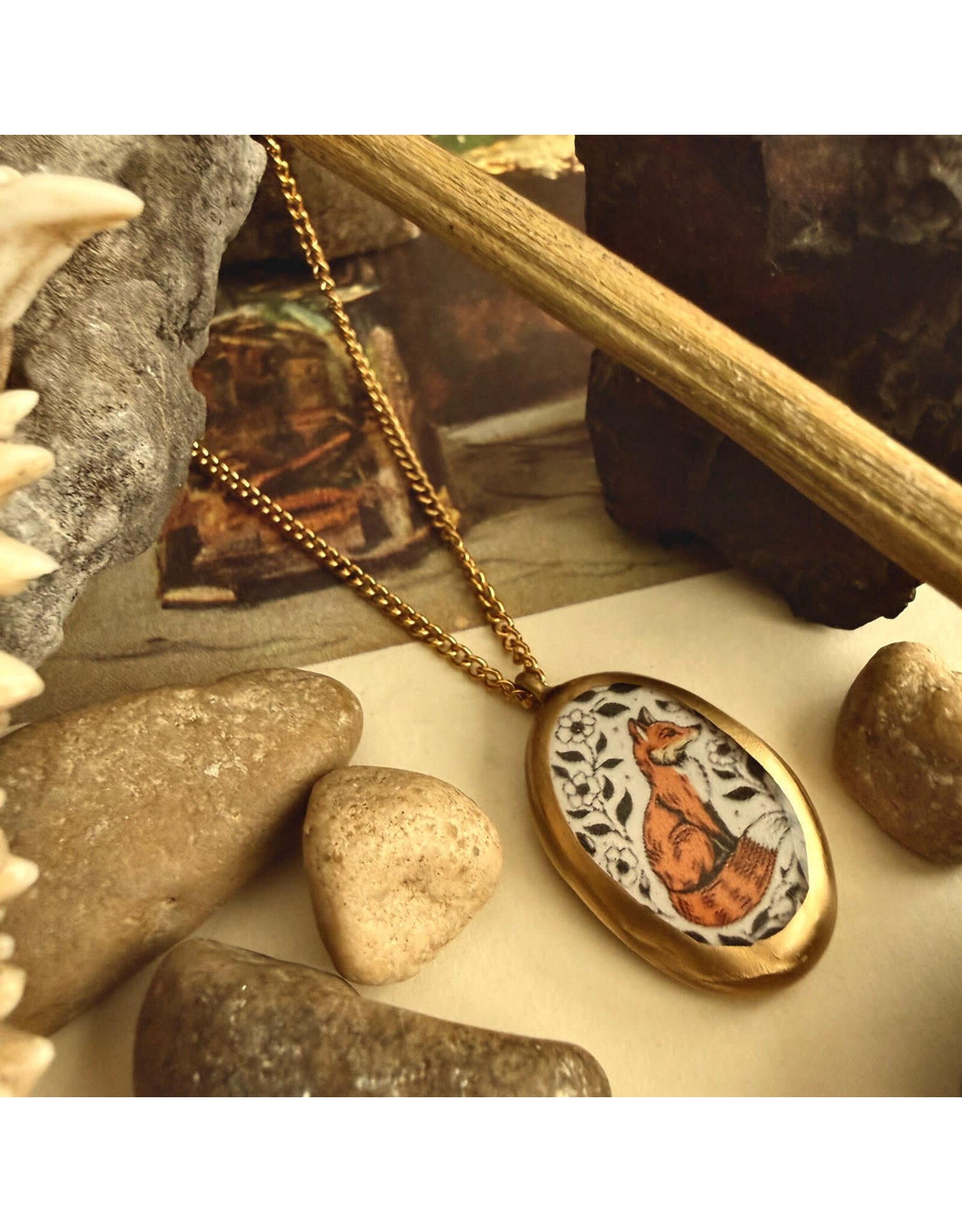 Pika & Bear Reynard Fox Cold Oval Porcelain Charm Necklace - Gold