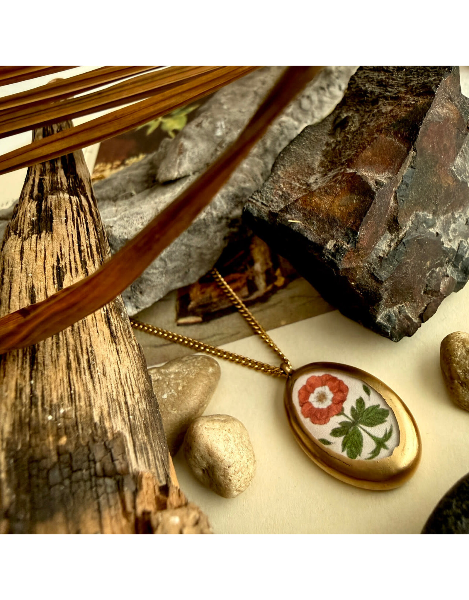 Pika & Bear Sinensis Floral Oval Cold Porcelain Charm Necklace - Gold