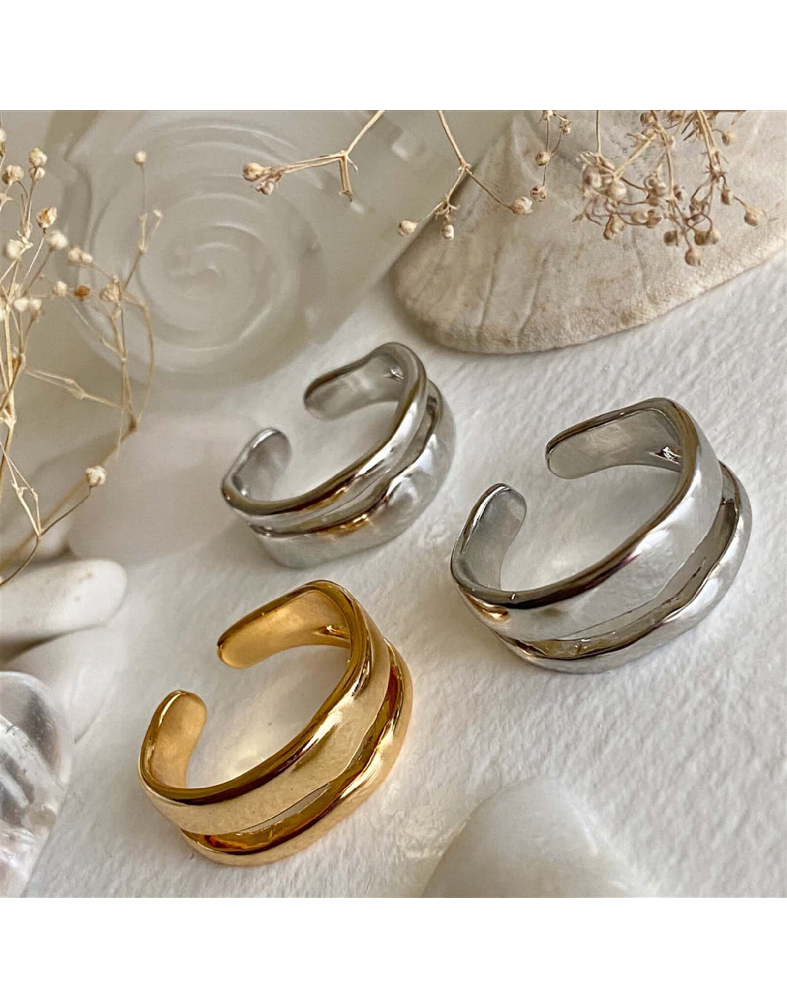 Pika & Bear JRT Chunky Double Band Ring