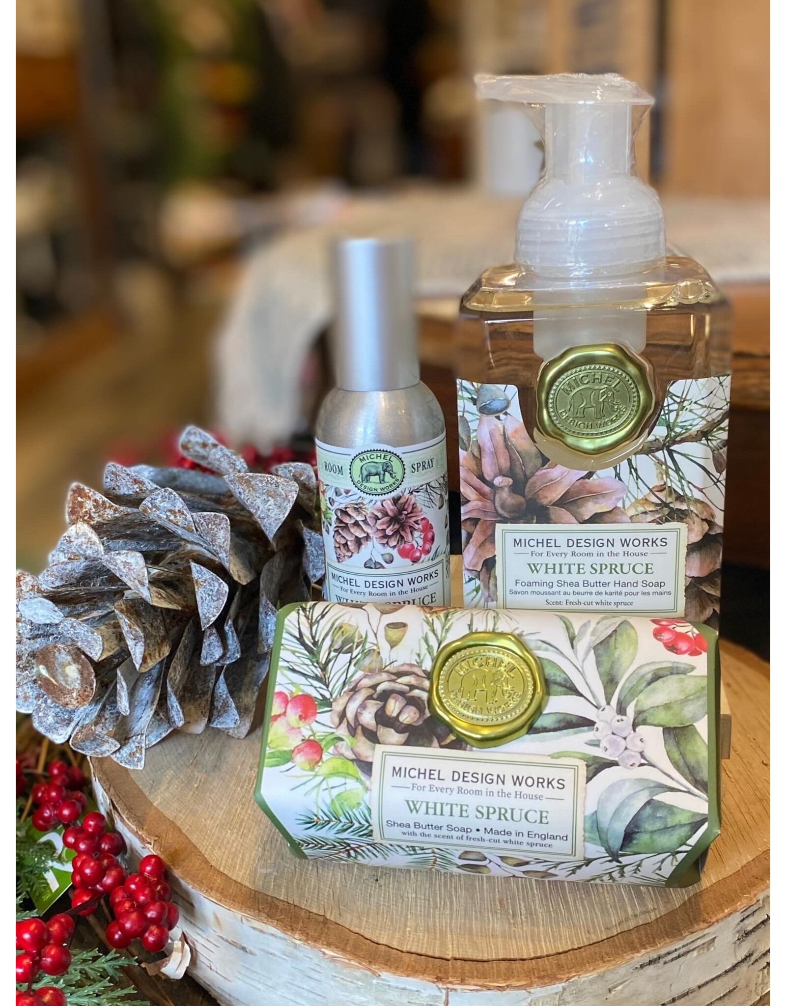 Michel Design White Spruce Foam Soap