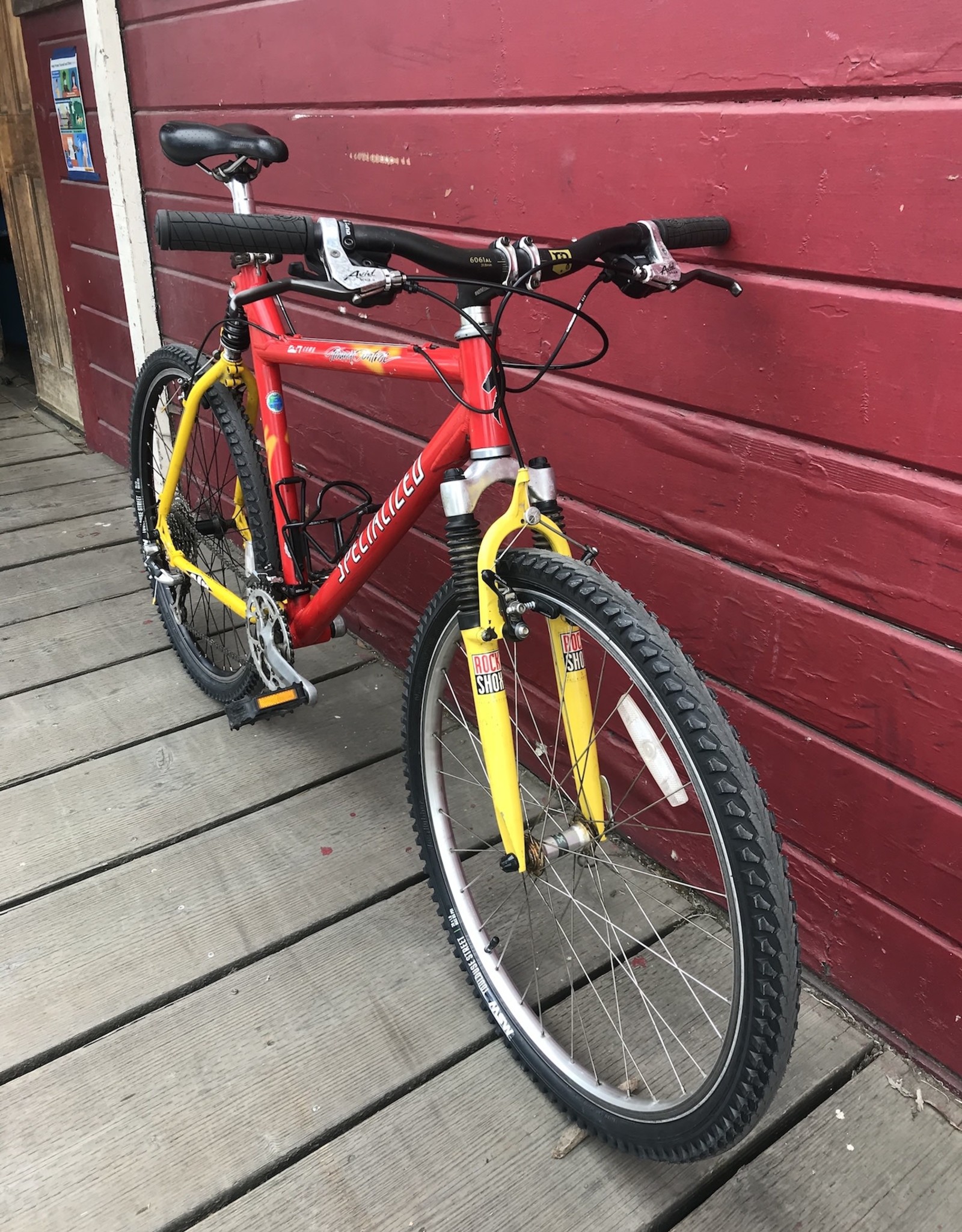 Specialized Ground Control - Red/Yellow - 18"