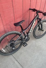 Trek Marlin 5 14''/35 cm