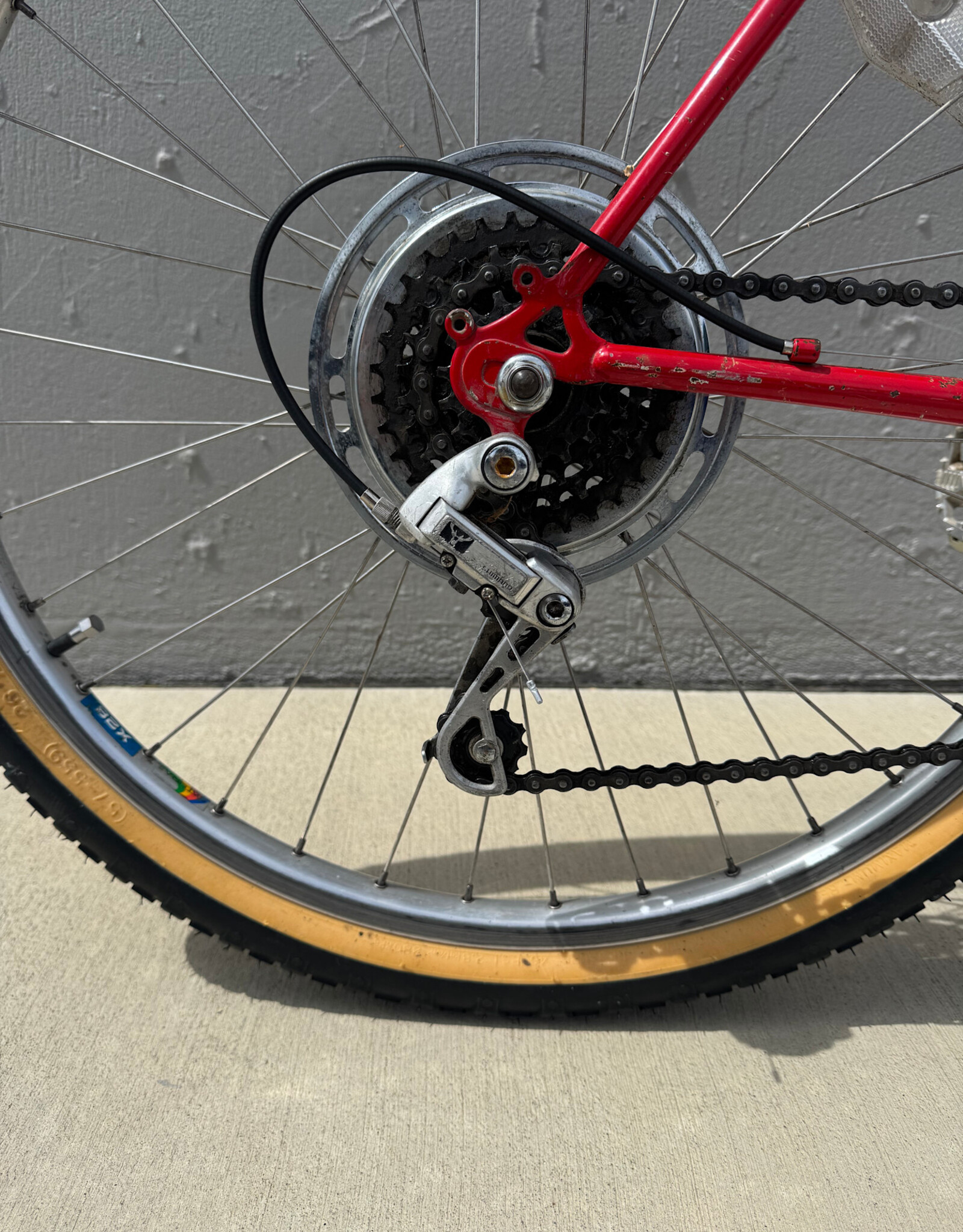 Specialized Rockhopper - Large - Red
