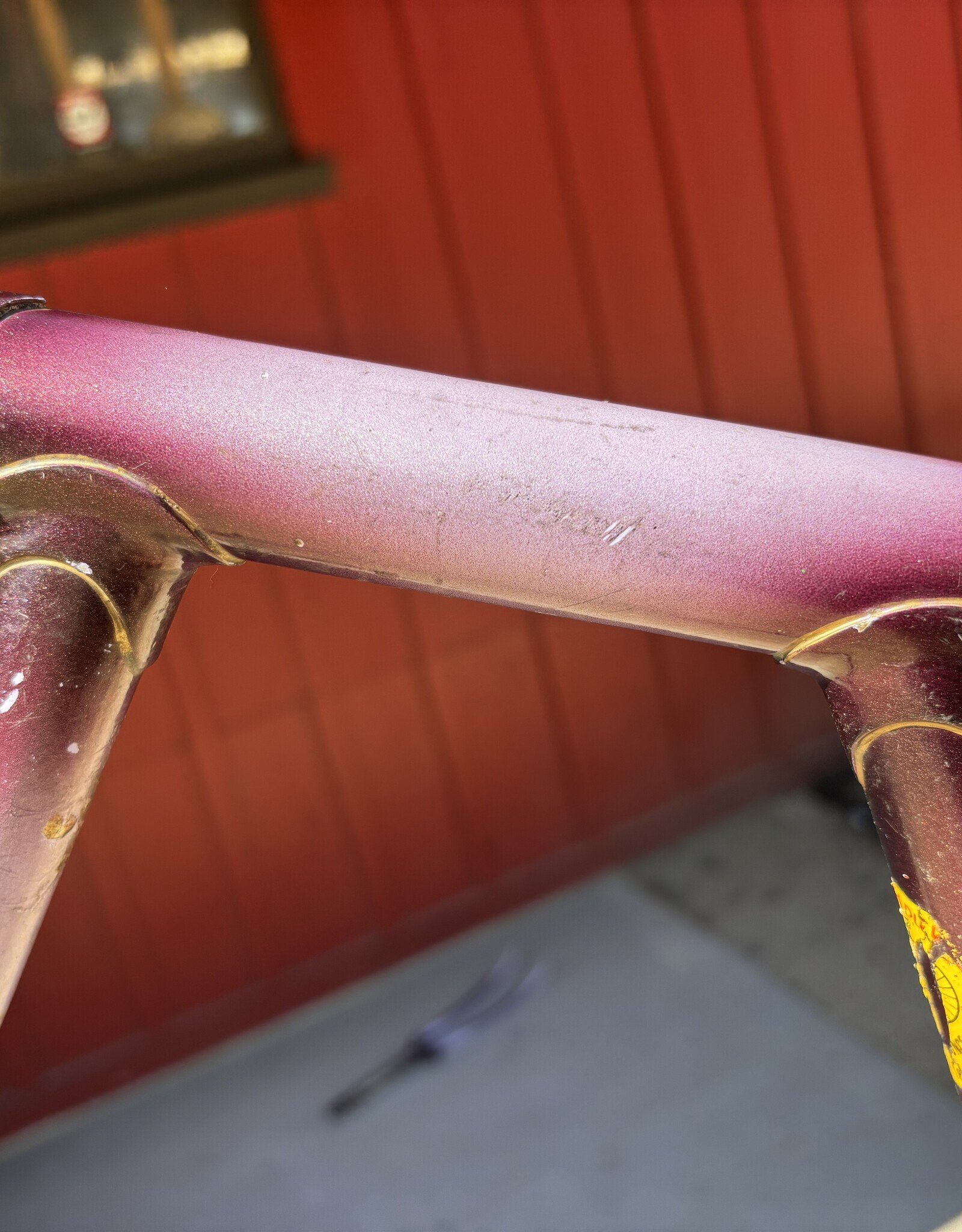 La maison du velo 58x57 purple fade