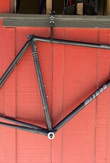 Miyata nine twelve 56cm black and pink