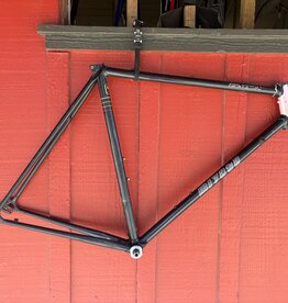 Miyata nine twelve 56cm black and pink