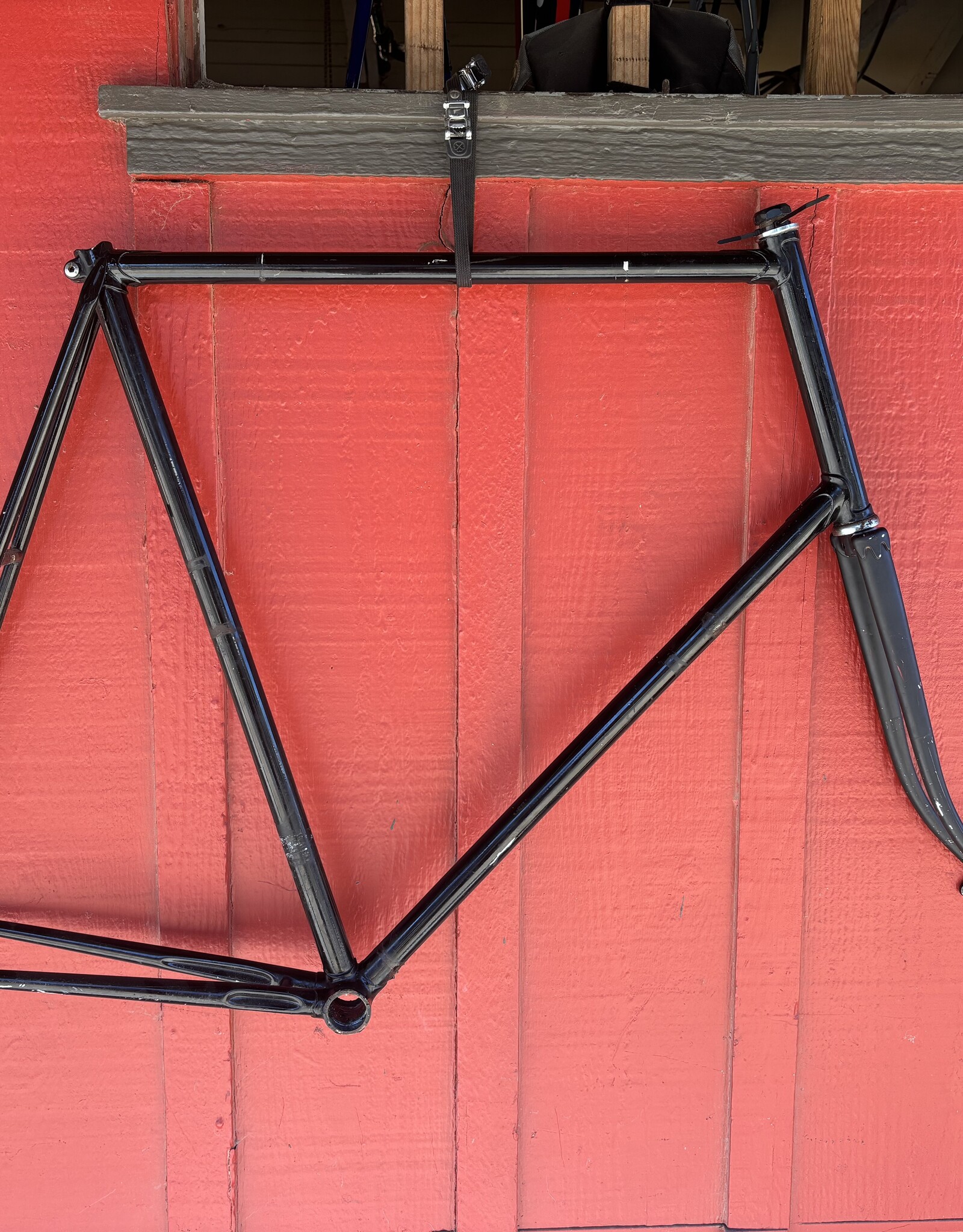 Mystery frame XL black
