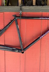 Specialized rock hopper 17” black/pink
