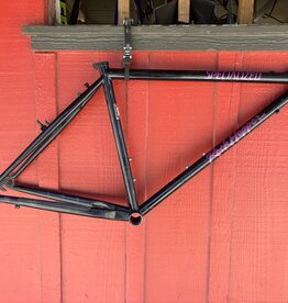 Specialized rock hopper 17” black/pink