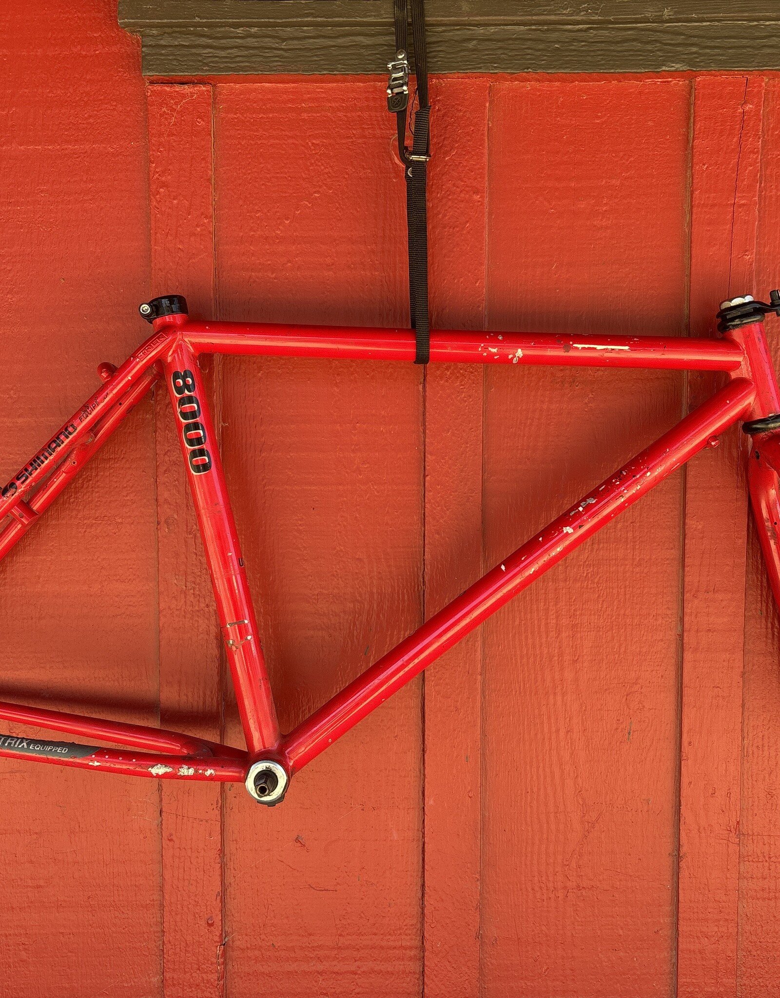 Trek 8000 17.5” red