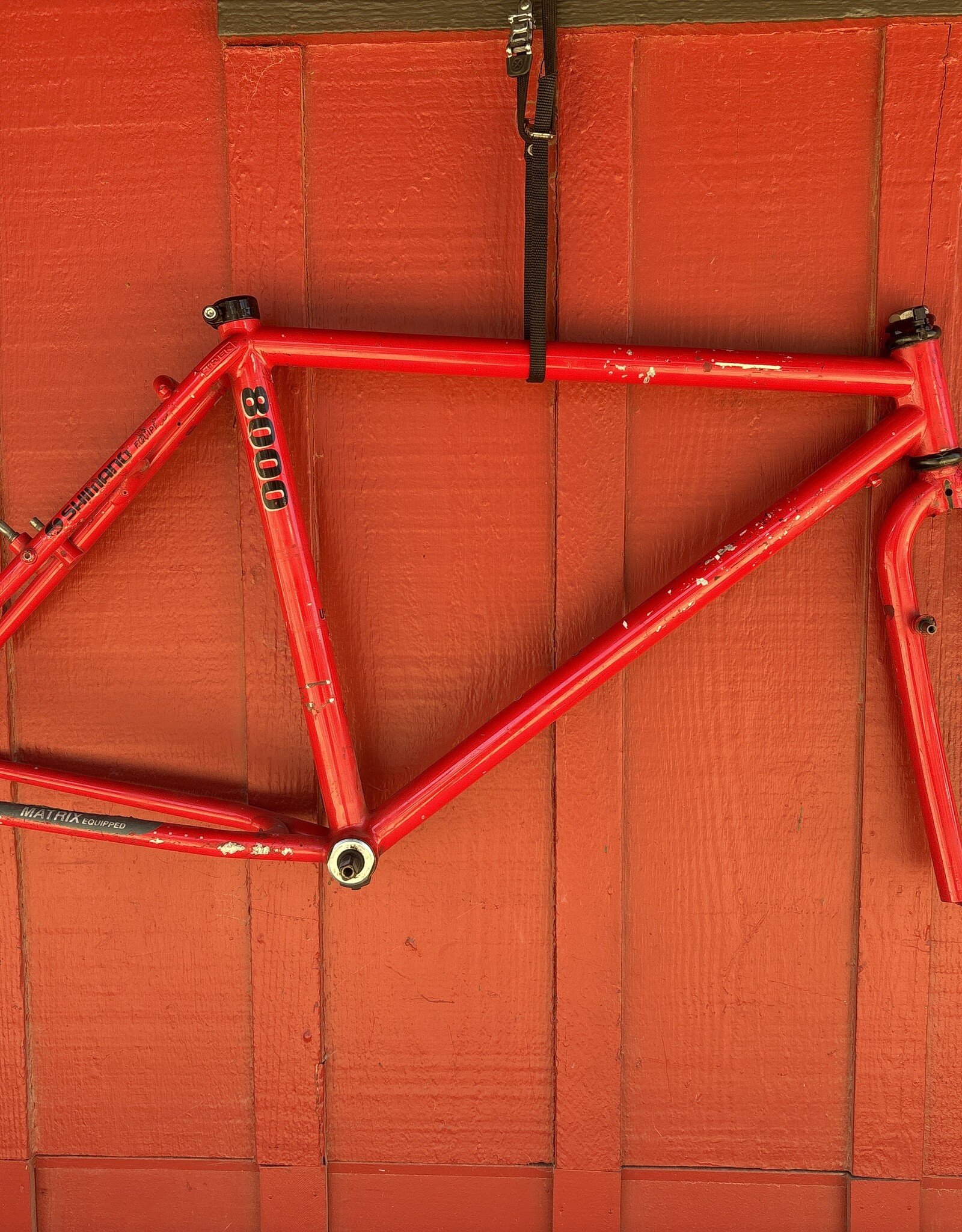 Trek 8000 17.5” red