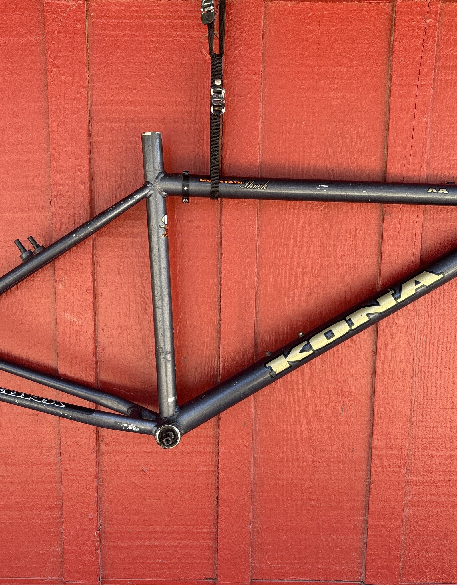 Kona AA mountain shock 19” grey