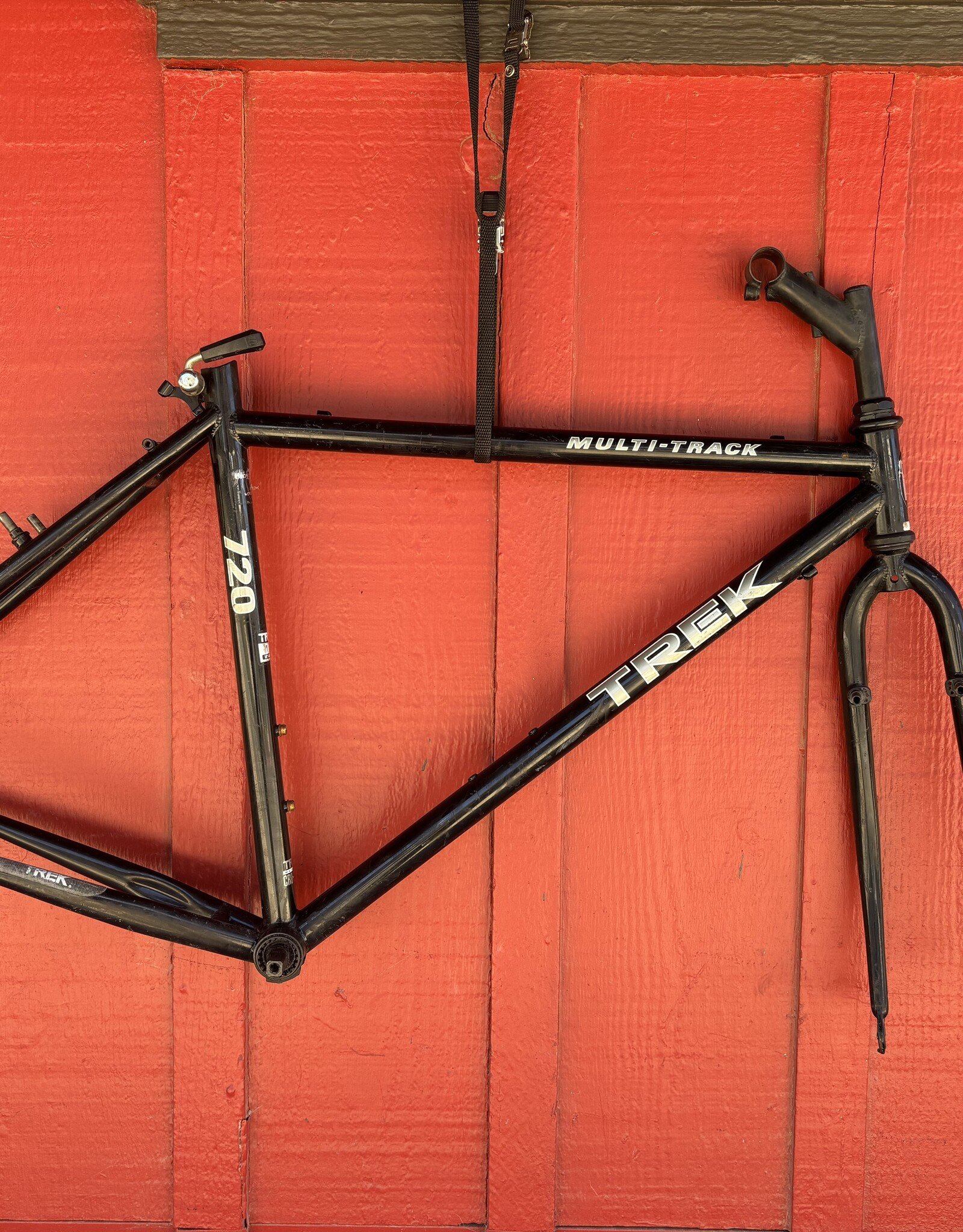 Trek 720 multi track 19”