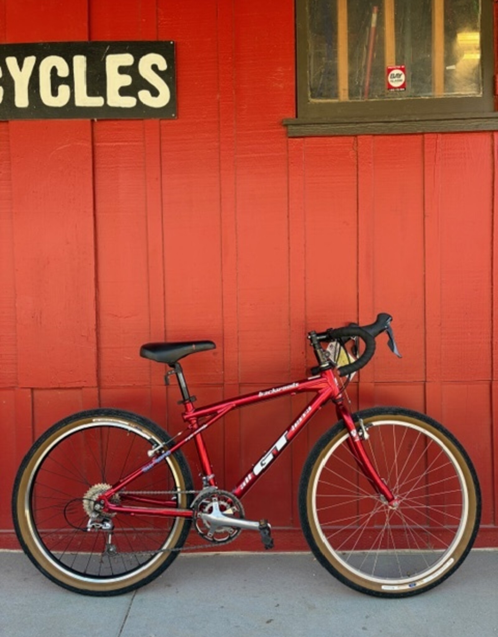 GT Backwoods Gravel Bike - Small - Red
